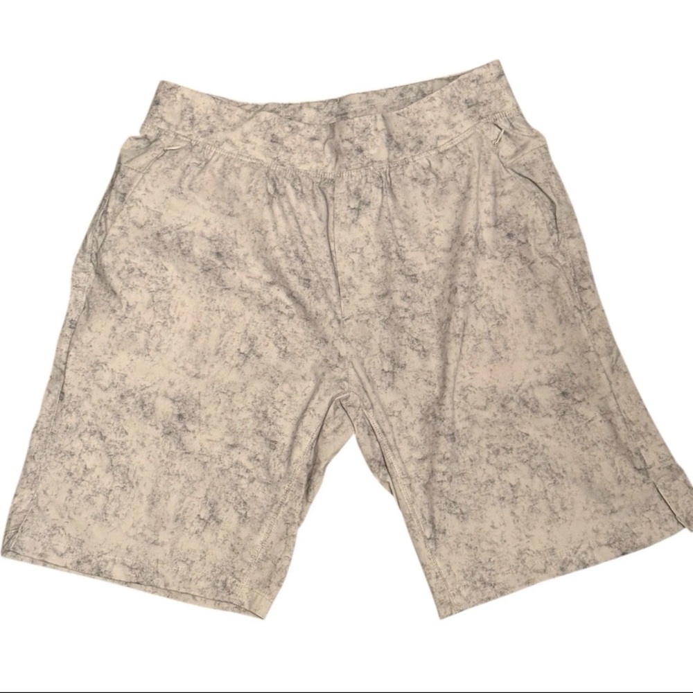Kenneth Cole Men's Beige Patterned Shorts
